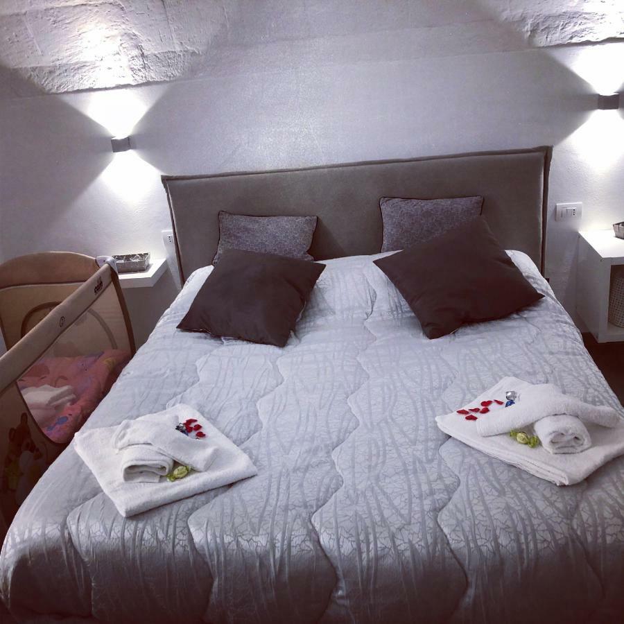 Casa Vacanze Antiche Mura E Poi Monopoli Buitenkant foto